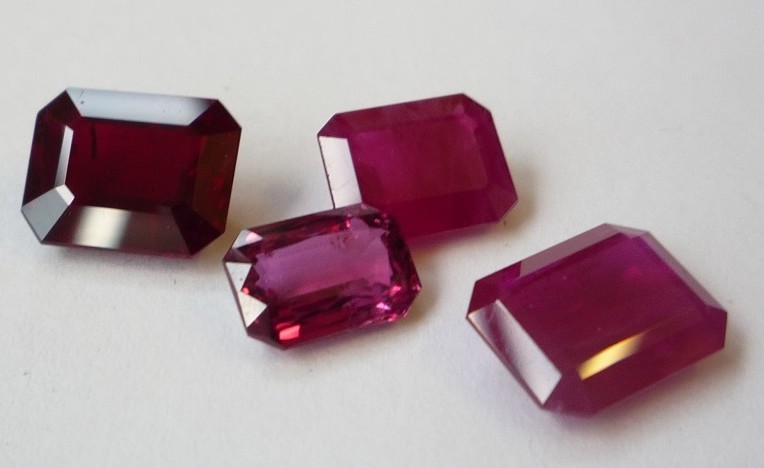 Loose-gemstones Loose Gemstones